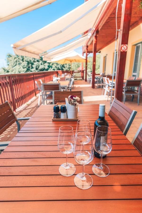Villa Farma Ovci Terasy Němčičky Exterior foto