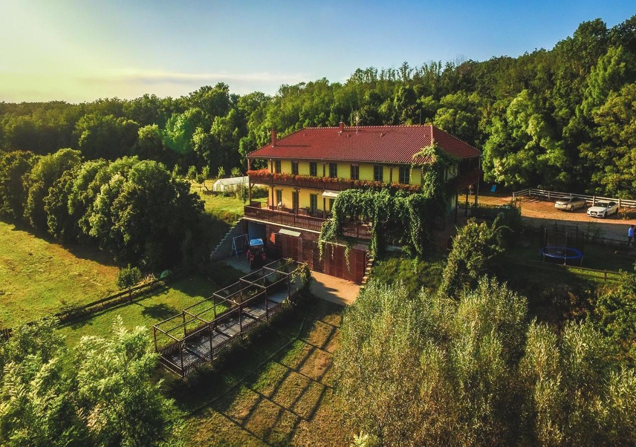 Villa Farma Ovci Terasy Němčičky Exterior foto